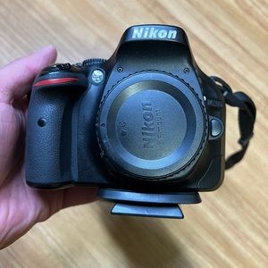 Nikon D5200 with lense